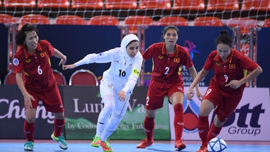 Vietnam lose to Iran at AFC futsal event