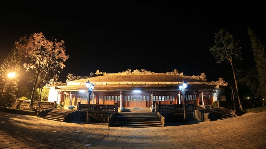 Shining lights on a royal past