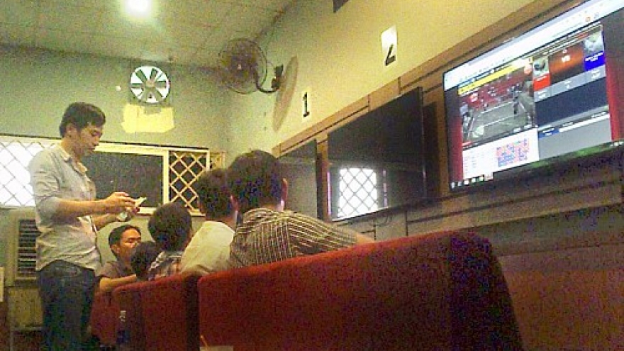 Unlawful cockfight betting goes online in Vietnam