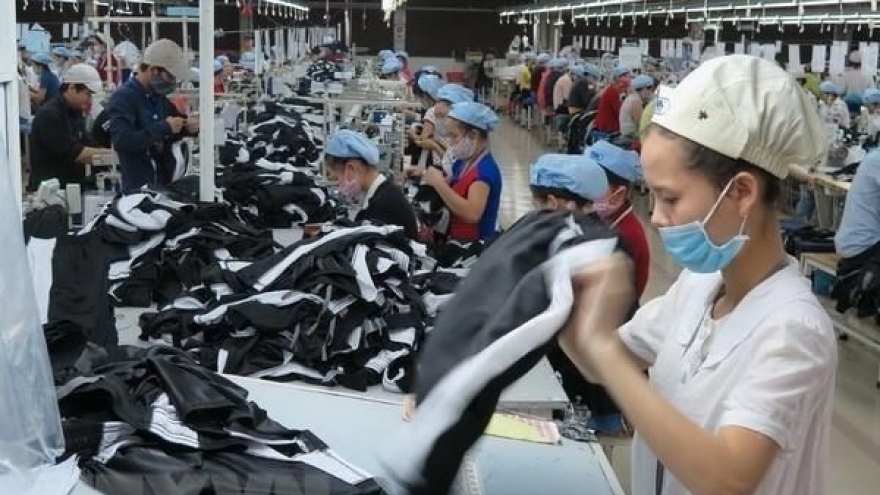 Garment, textile export fetches nearly 8.7 billion USD in Q1