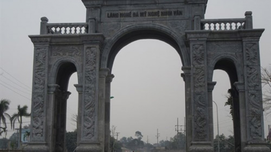 Success carved in limestone: Tourists flock to Ninh Van village