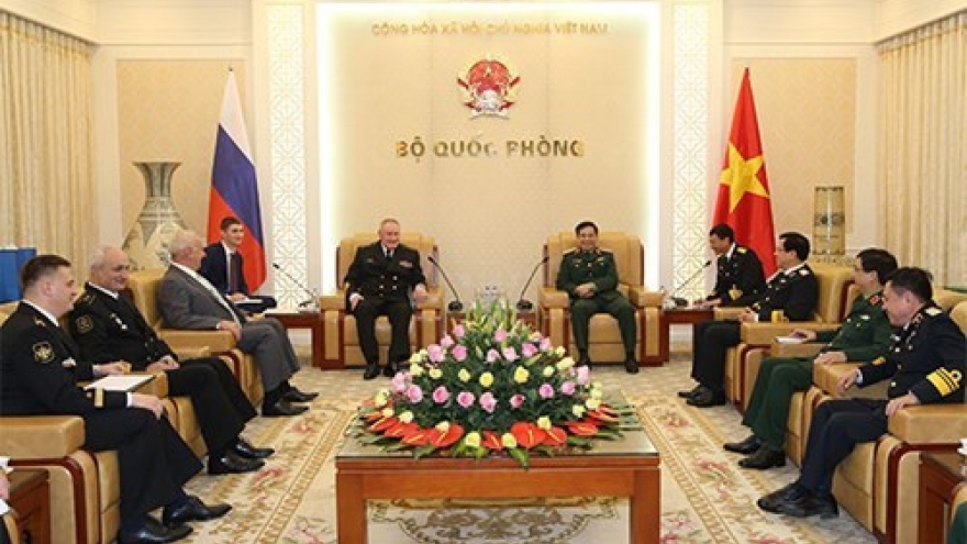 General staff chief meets Russian naval commander