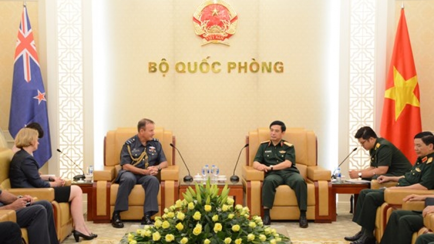 Vietnam, New Zealand step up defence ties
