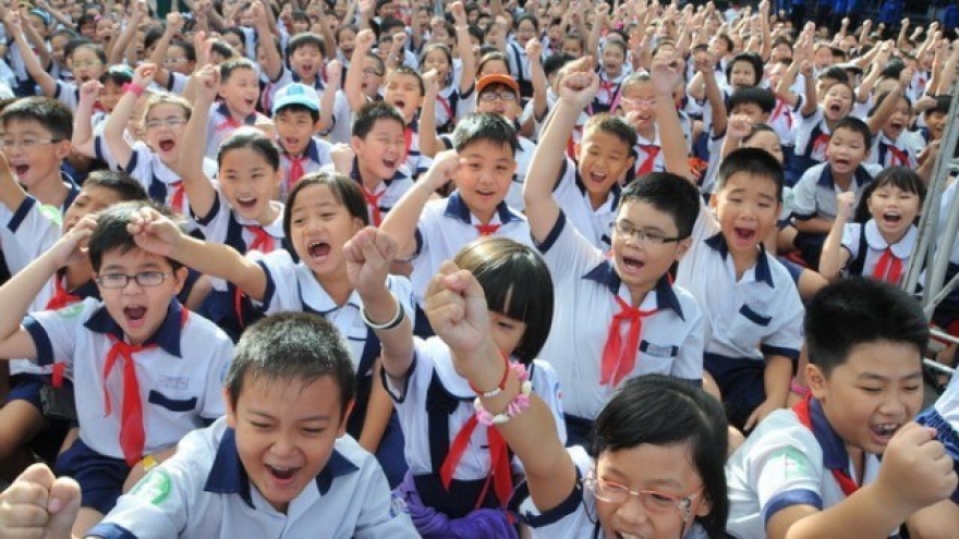 HCM City moves away from cash tuition