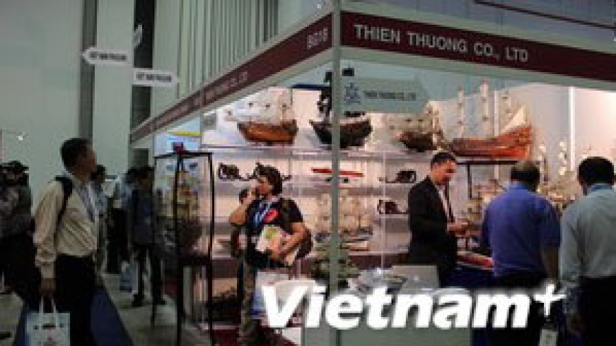 Made-in-Vietnam products showcased in Singapore
