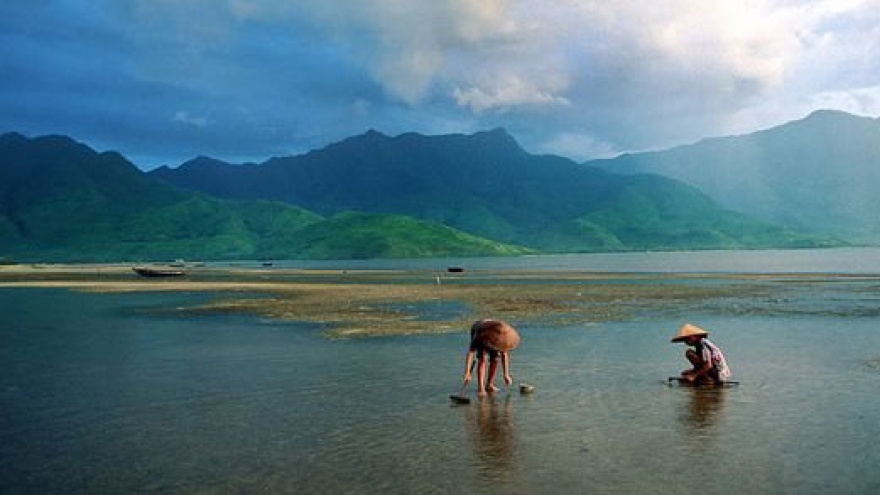 National Geographic photo gallery features ‘Glow of Vietnam’