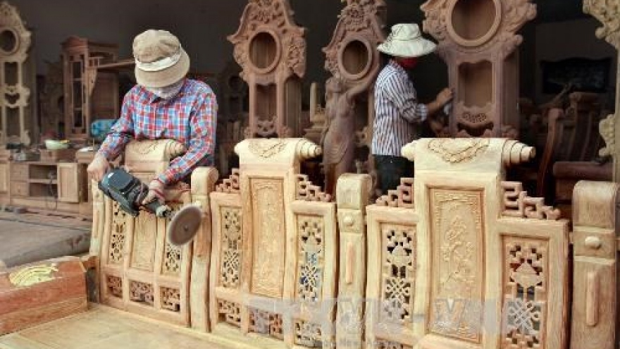 
        Agreement to boost Vietnam – EU legal timber trade
                              