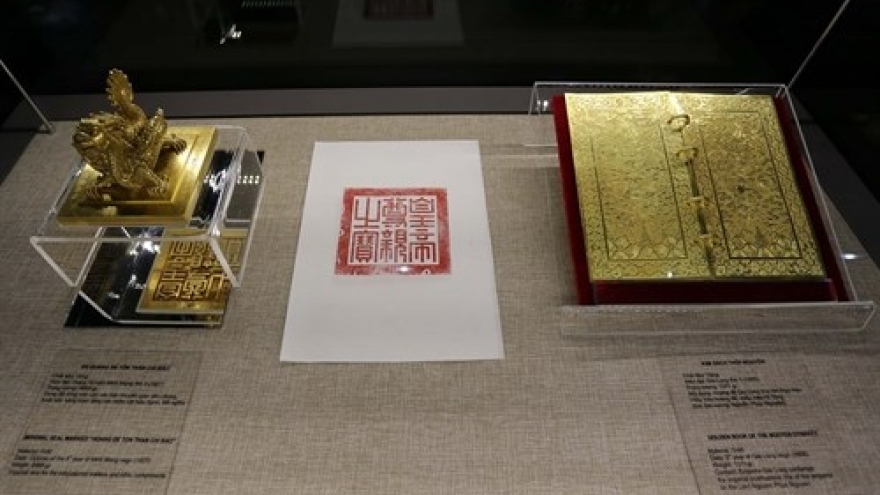 Hue displays royal golden books