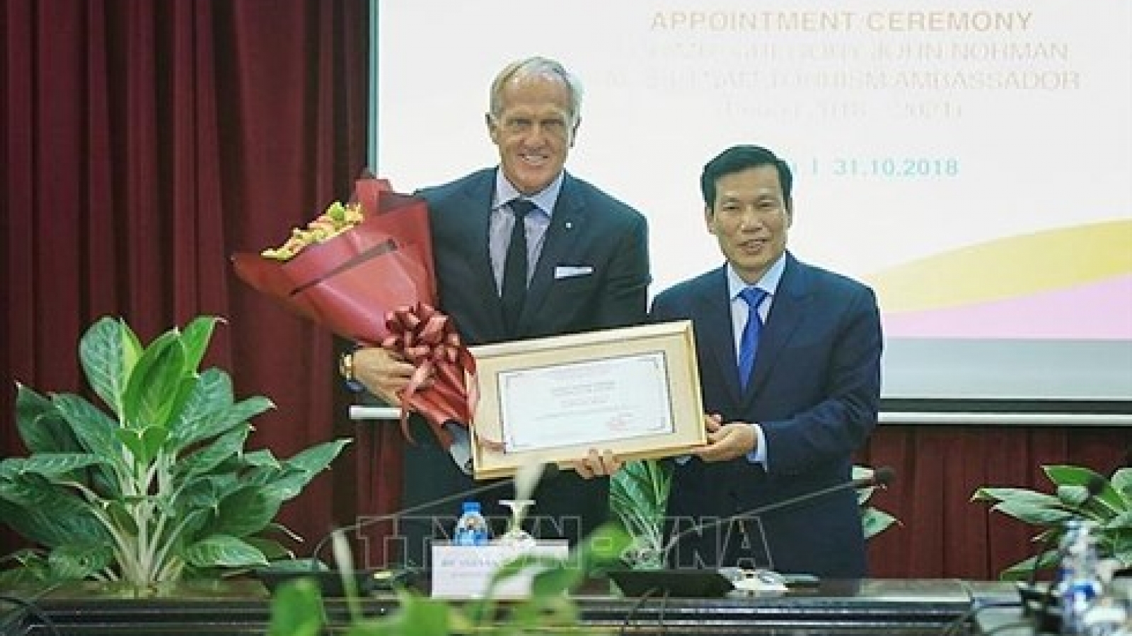 Legendary golfer Greg Norman named Vietnam’s Tourism Ambassador