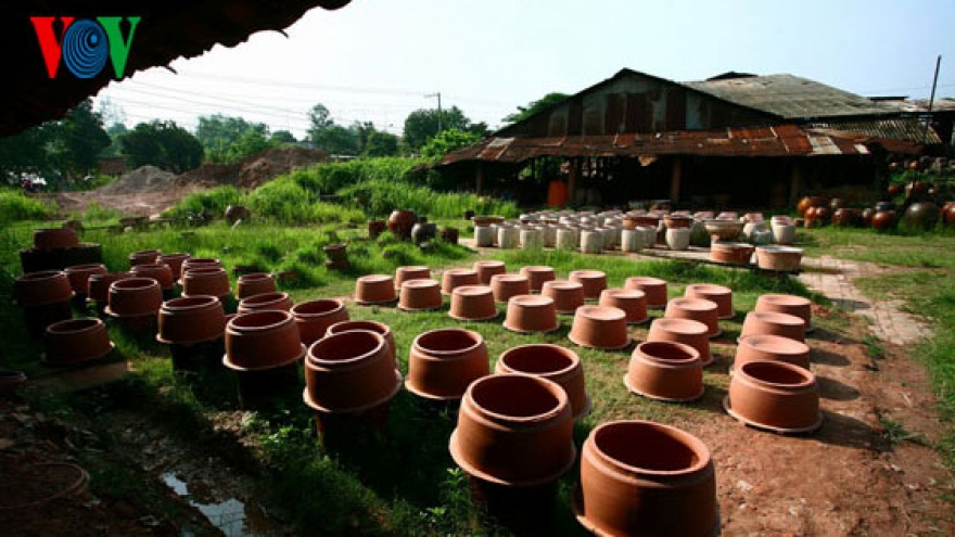 Ancient pottery kiln thrives in Binh Duong 