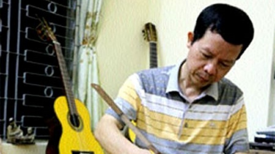 Sons keep quality guitar-making alive