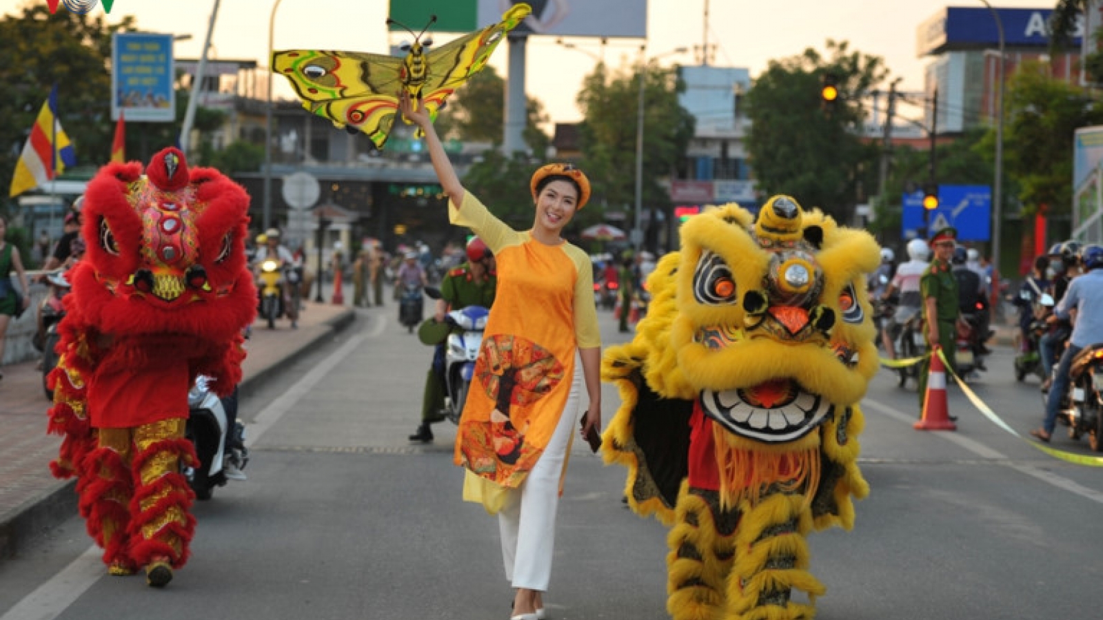 In photos: Closing parade for Hue Festival