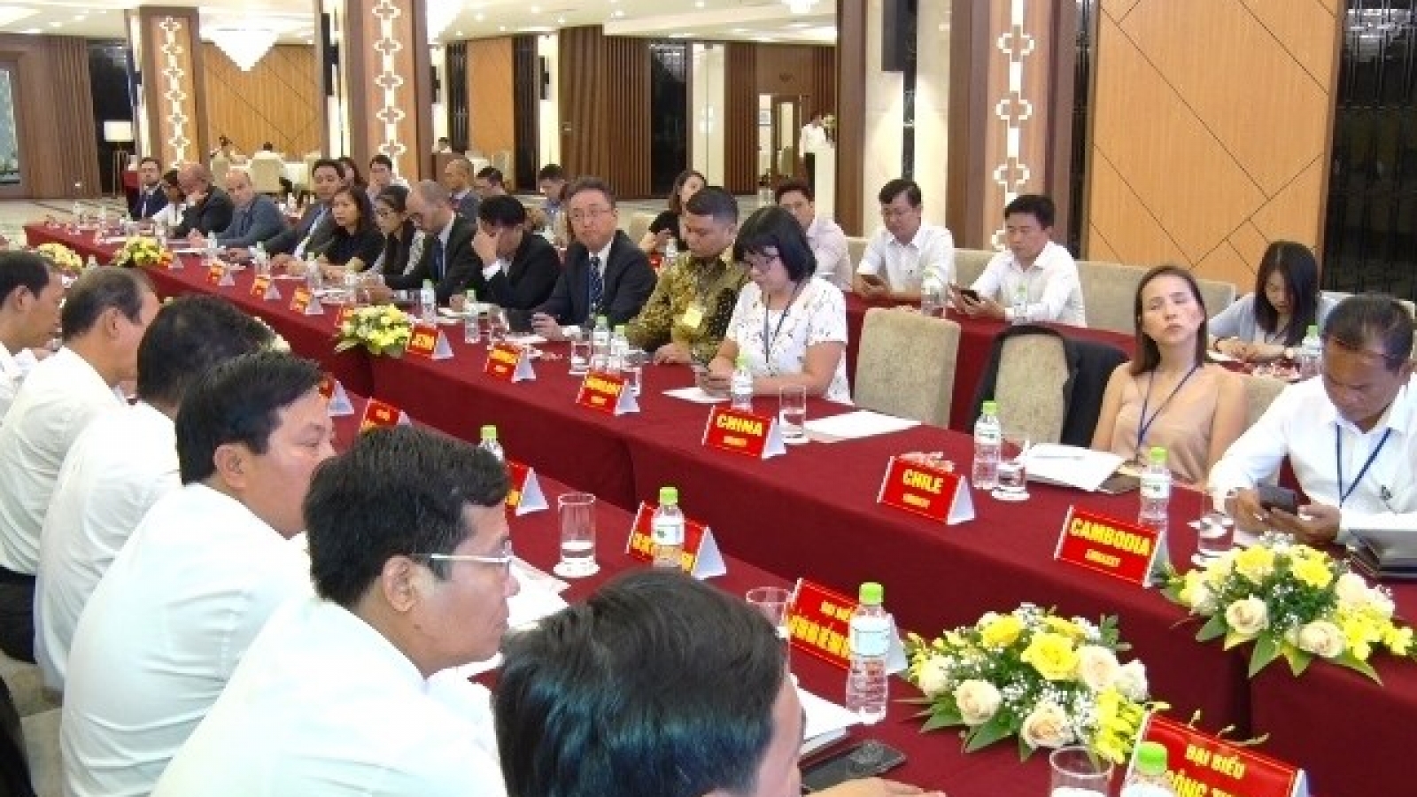 Ha Nam fosters collaboration with foreign diplomatic, trade agencies