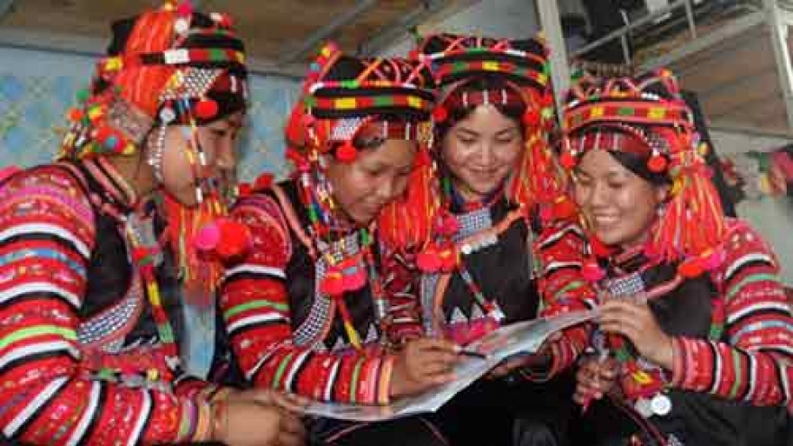 Costumes of the Ha Nhi