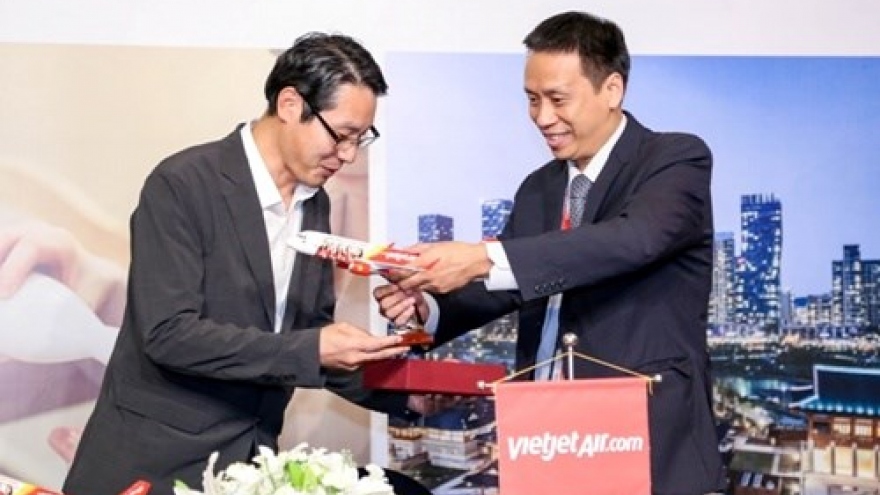 
        Vietjet, RoK’s tourism agency sign cooperation deal
                              
