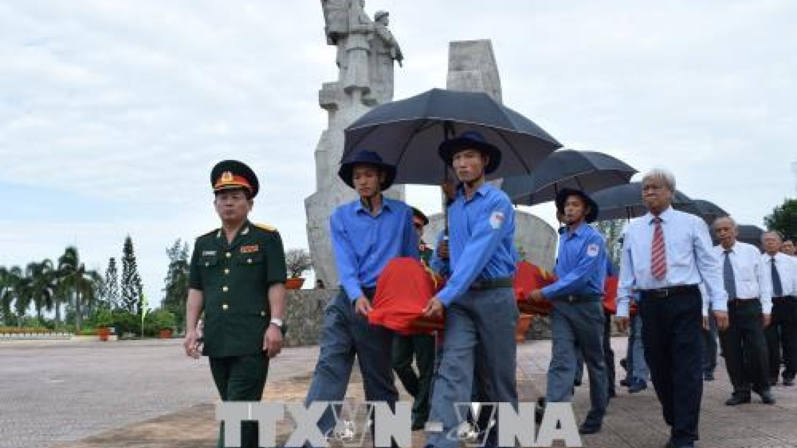 Long An holds memorial service for Vietnamese martyrs 