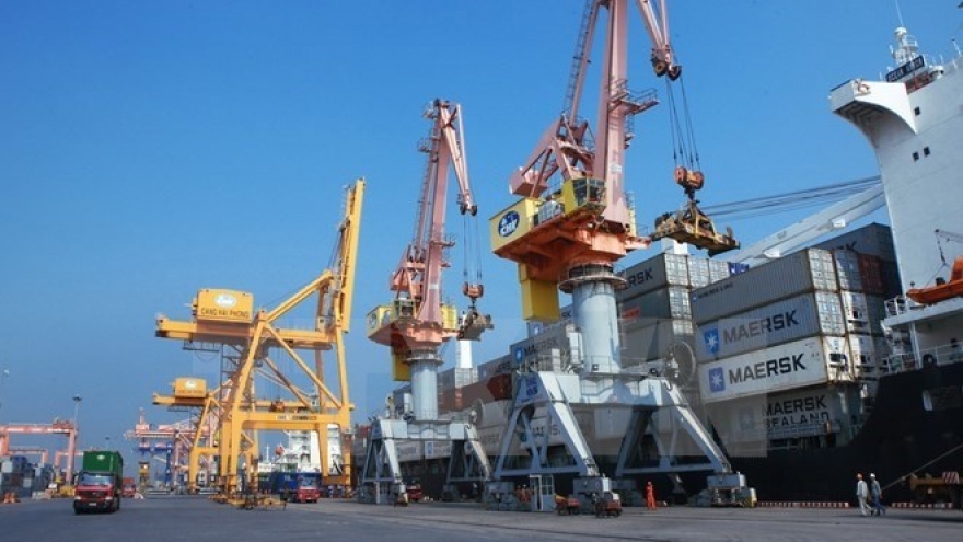 Deputy PM asks Hai Phong city to revise port fees