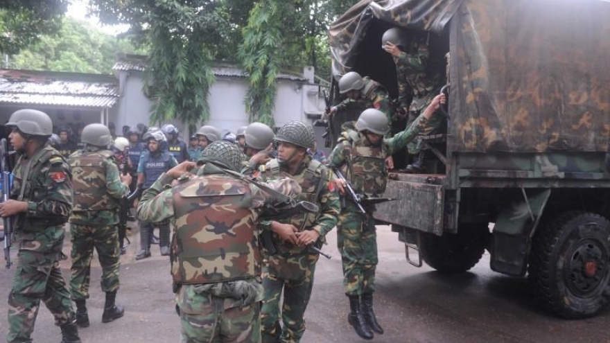 Islamist militants in Bangladesh kill 20 foreigners before commandos end siege