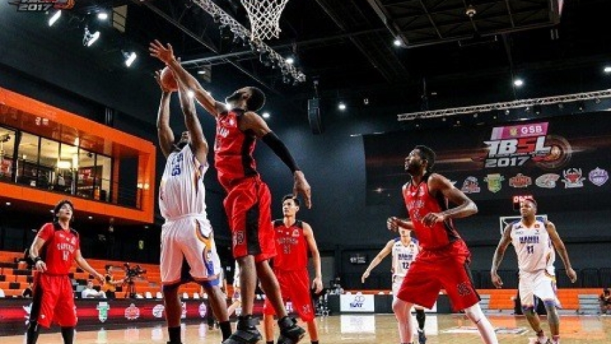 Hanoi Buffaloes beat Dunkin’ Raptors at TBSL