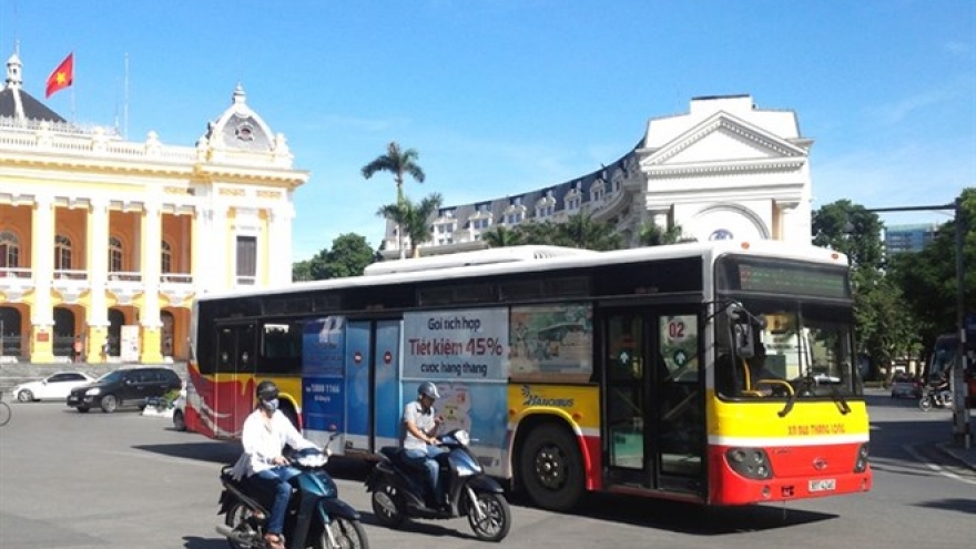 Hanoi plans to pilot bus e-cards