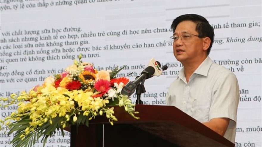 Hanoi to continue school milk programme in new academic year