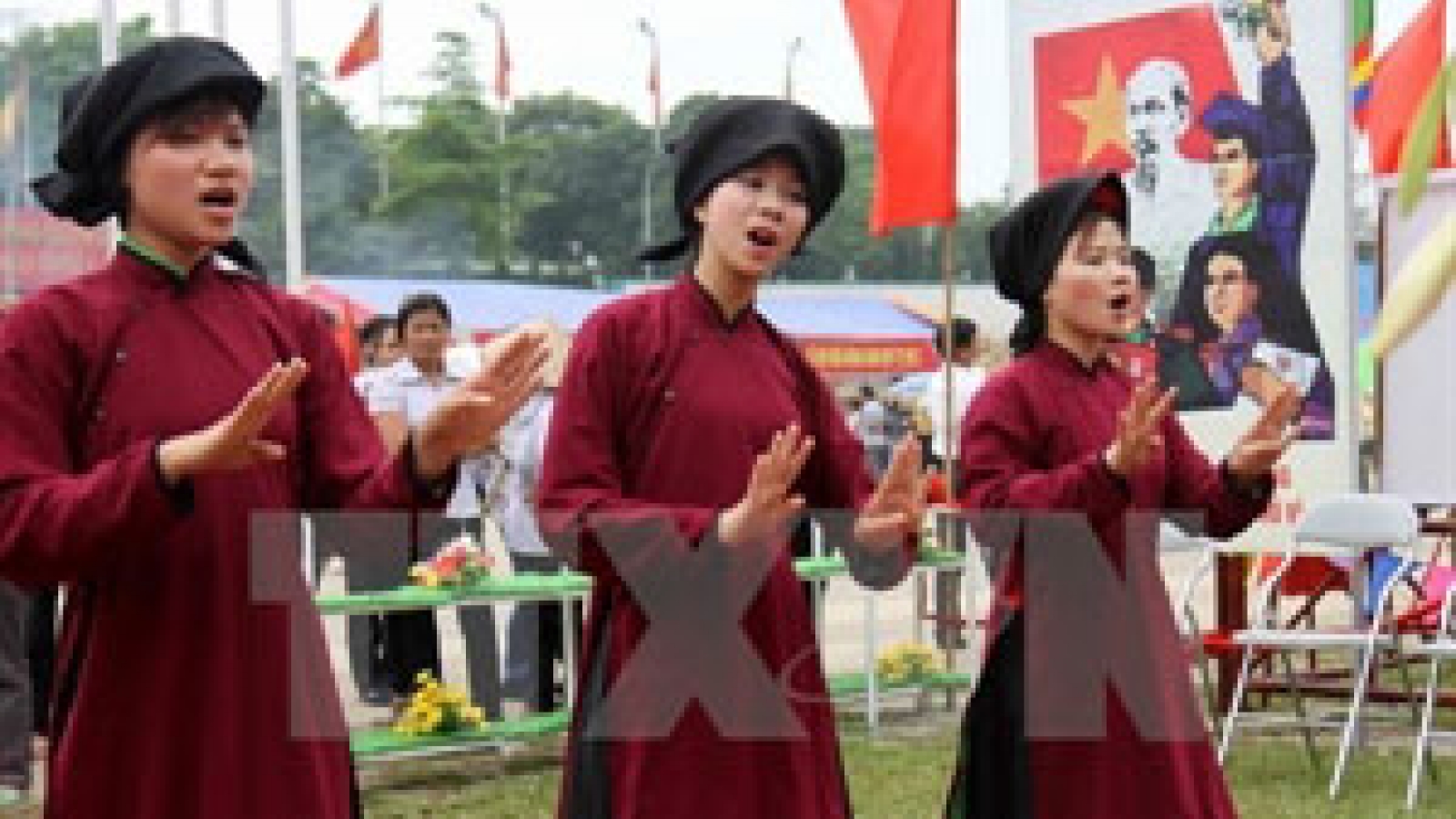 Researcher drafts solutions to revive “xoan” singing