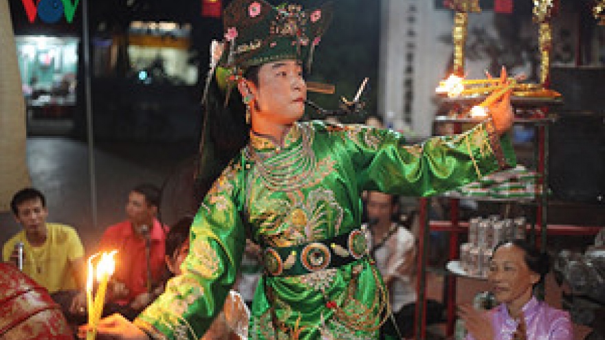 Foreign diplomats attend Dao Mau ritual in Vietnam