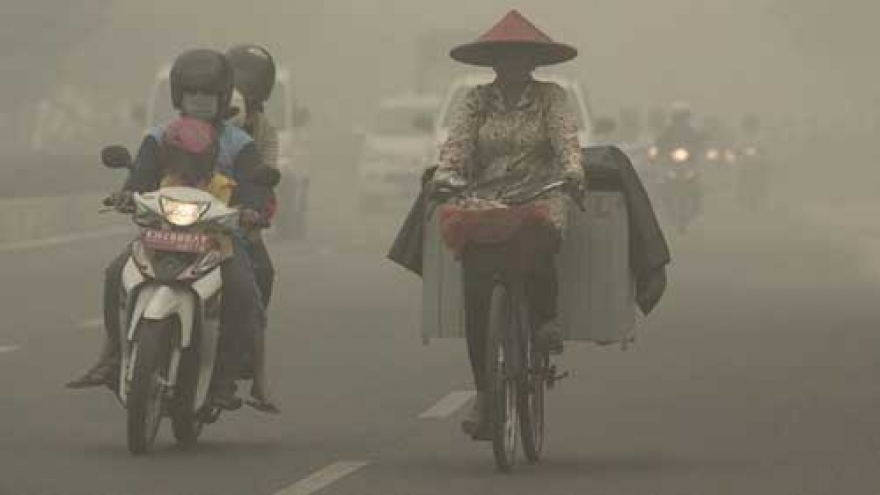 
        Haze causes huge losses to Indonesia’s aviation sector
                              