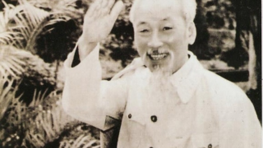 Photos feature President Ho Chi Minh with NA elections