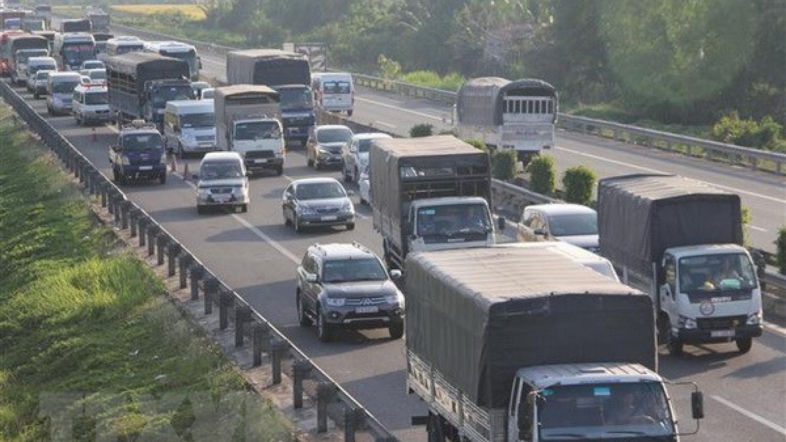 Honda Vietnam joins police in traffic safety efforts