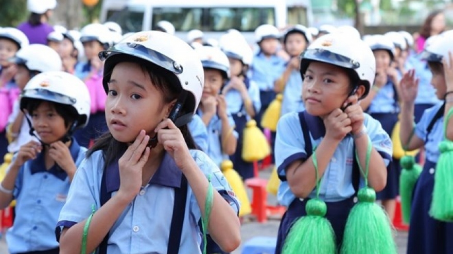 2 million helmets to be given to first Vietnamese graders