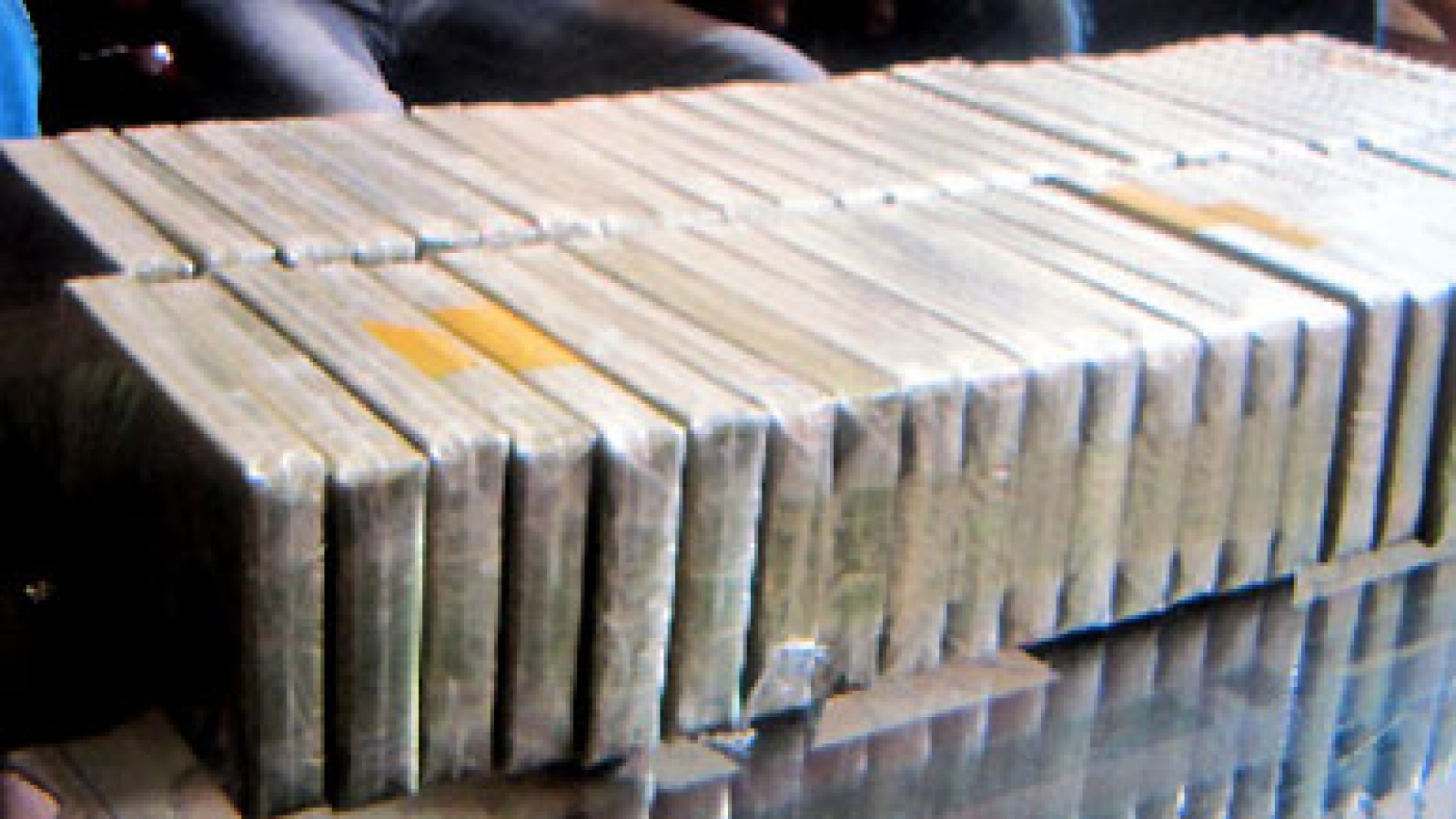 Five foreigners arrested with 30 kilos of heroin at Vietnam border
