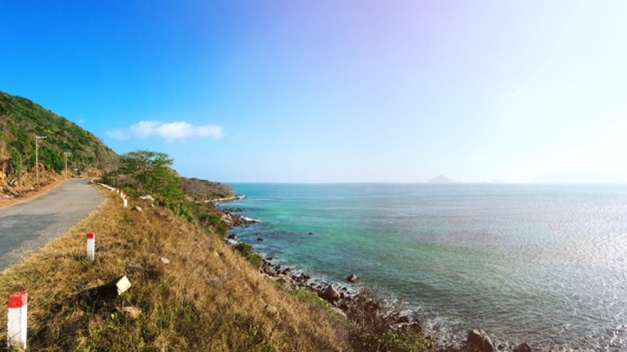 Green beauty of Con Dao through lens of smartphones