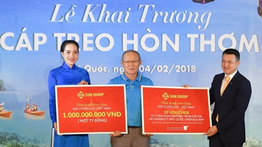 
        JW Marriott Phu Quoc Emerald Bay awes head coach Park Hang Seo
                              