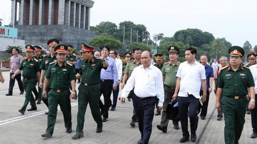 PM inspects maintenance of President Ho Chi Minh Mausoleum