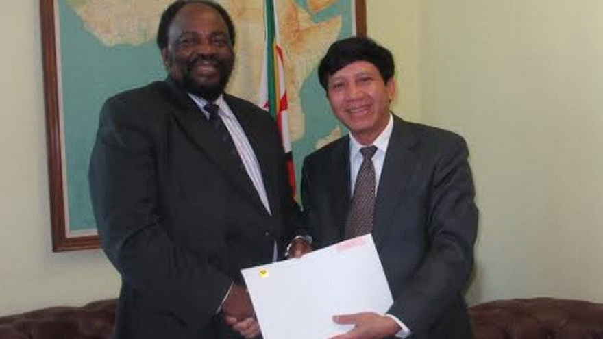 Vietnam eager to spur cooperation with Zimbabwe