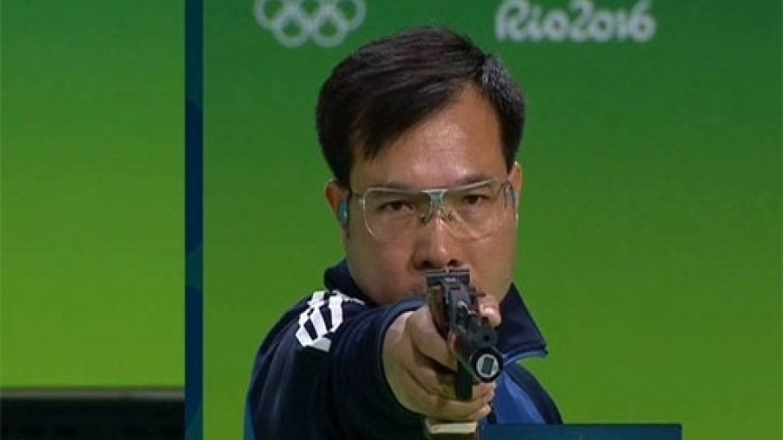Shooter Xuan Vinh retains No. 1 world ranking in 10m air pistol