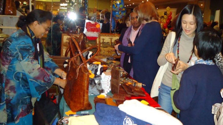 Vietnamese embassy, Pyongyang attends charity event 