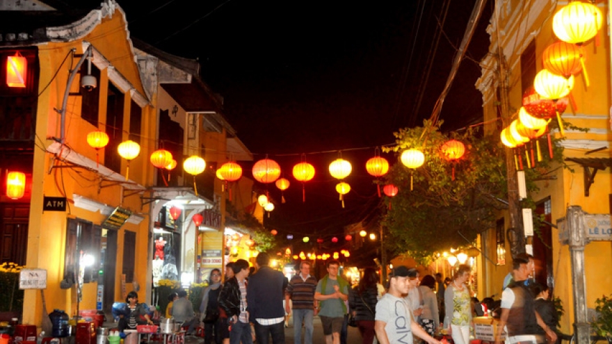 Hoi An ancient town welcomes the New Year