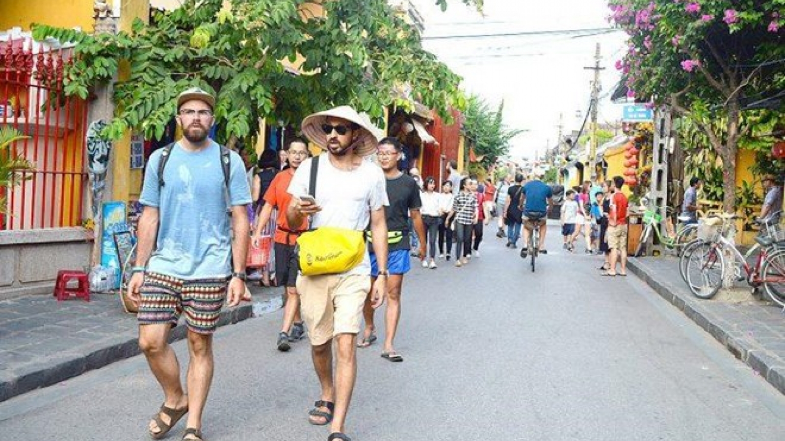 Foreign arrivals surge over 14 percent in August
