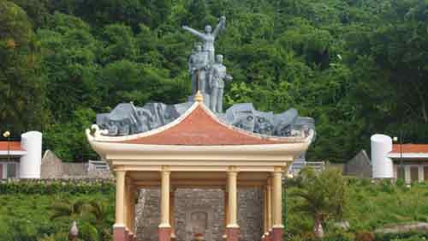 Visiting Hon Dat, Kien Giang province