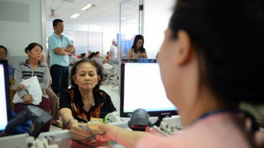 Vietnam’s health ministry delays hospital fee hike until 2016