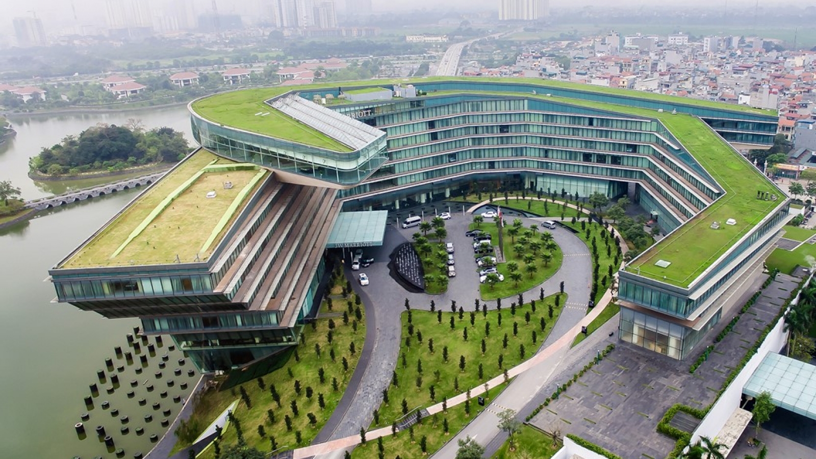 President Obama stays at JW Marriott Hotel Hanoi