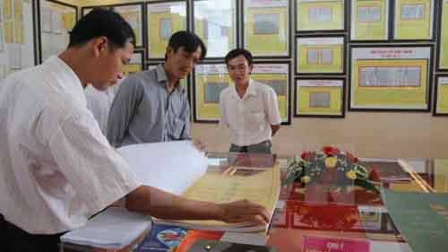 House displaying Hoang Sa, Truong Sa objects to be built