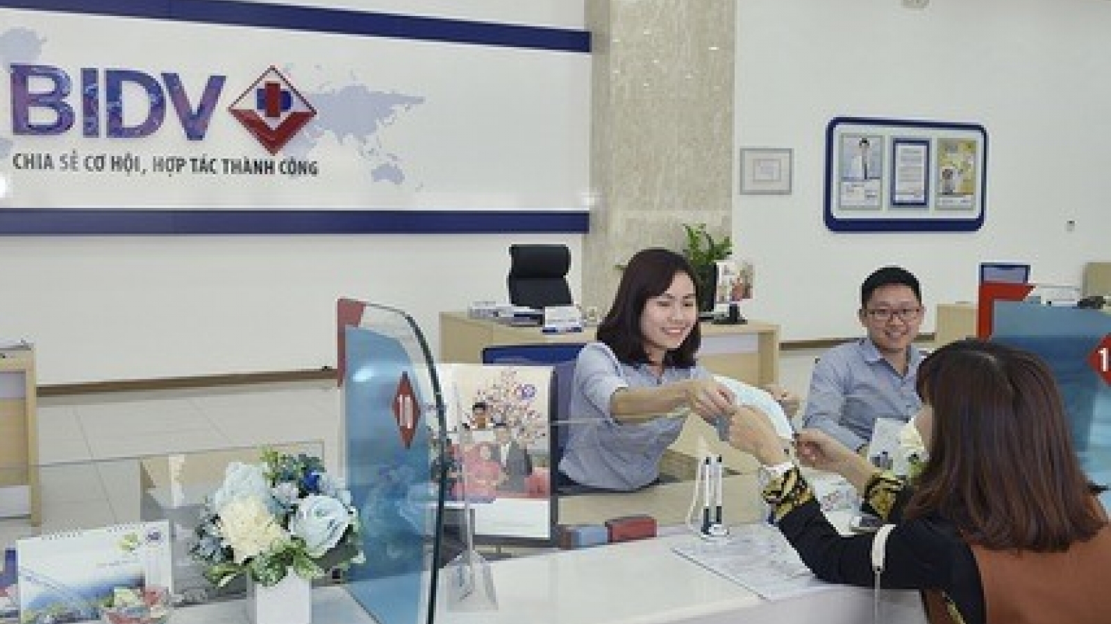 Central bank maintains flexible forex regime