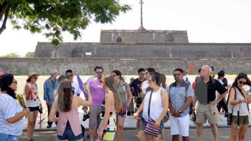 Hue welcomes 2.74 million visitors in 10 months