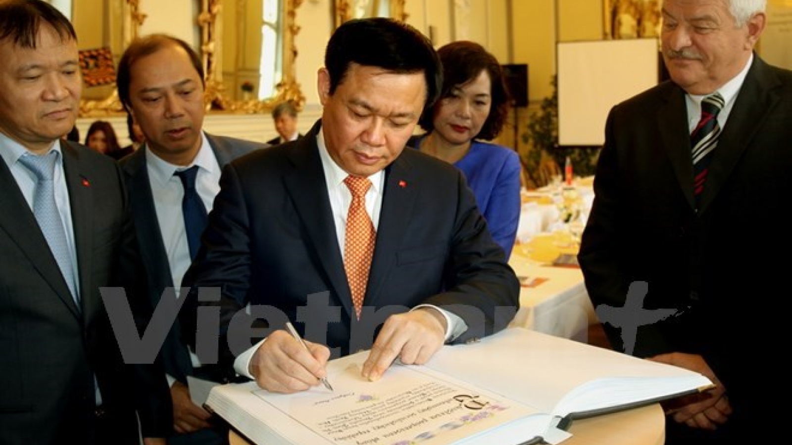 Deputy PM's continued activities in Slovakia