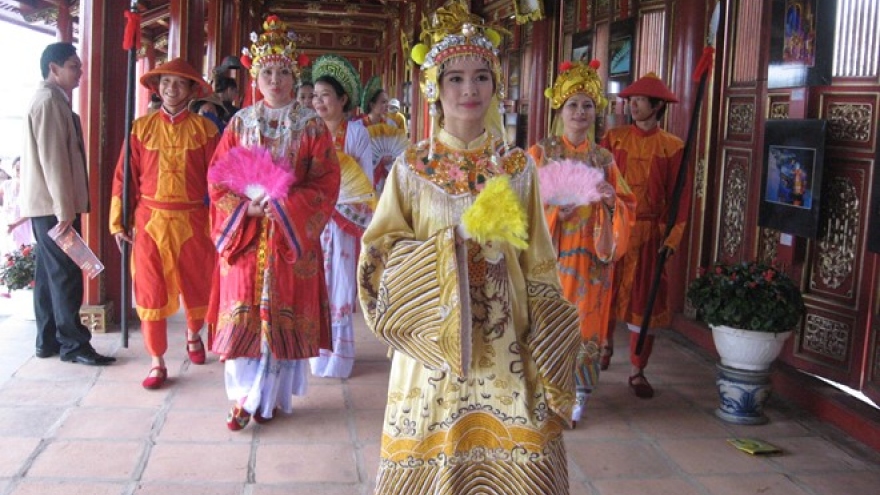 A five-language voice-over system to be installed at Hue relic site