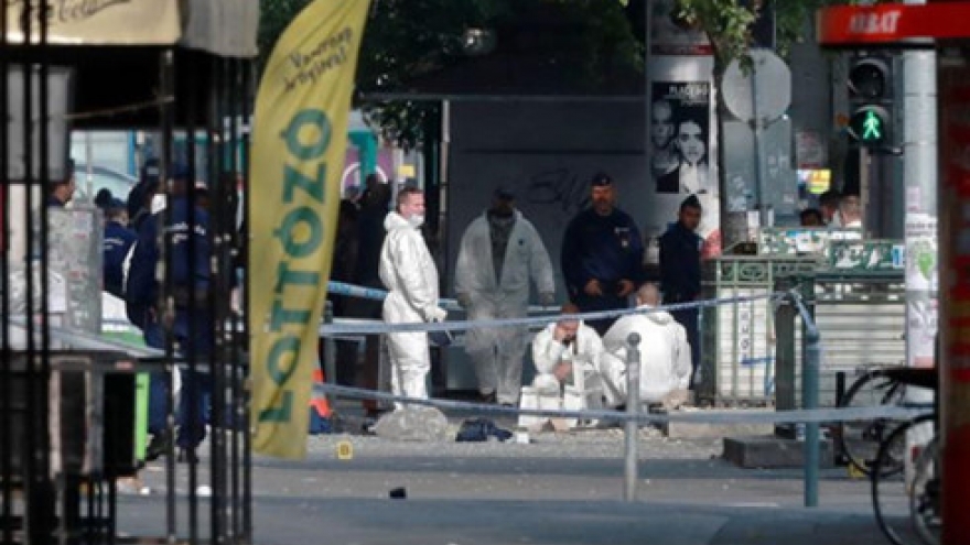 Hungary police say Budapest blast was directed at officers