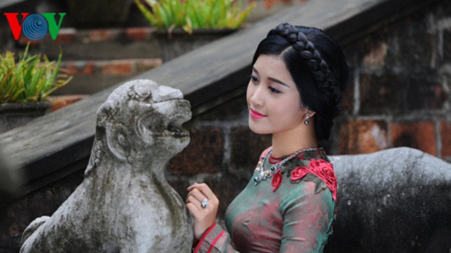 Huyen My opens New Year at Thanh Chuong Viet Palace 